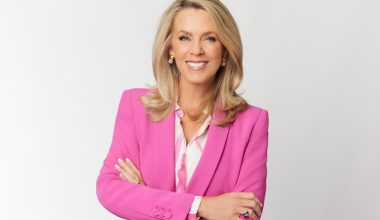 Debra Norville